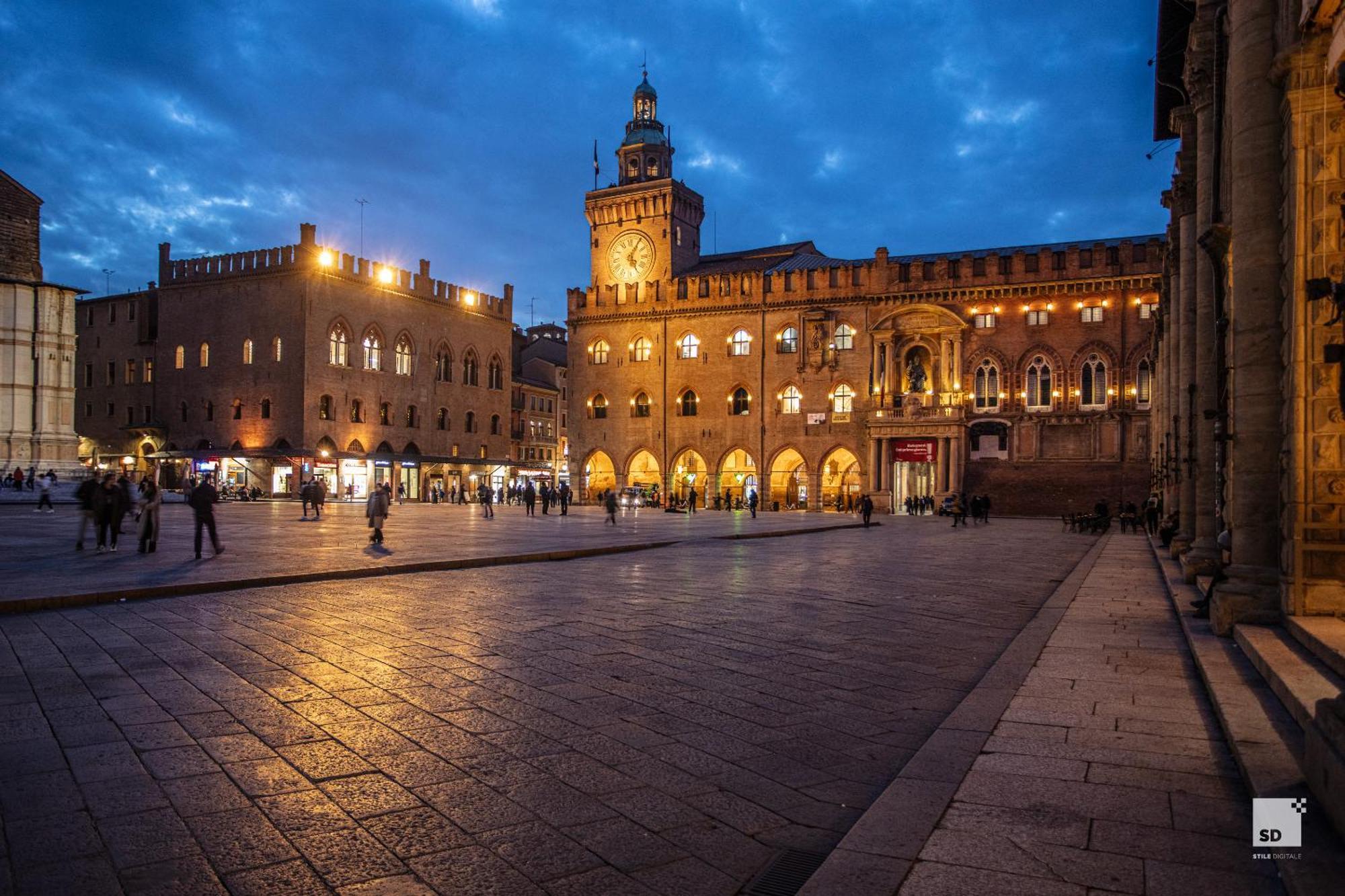 Urbanicooh Guidozagni - Piazza Maggiore View Bolonha Exterior foto