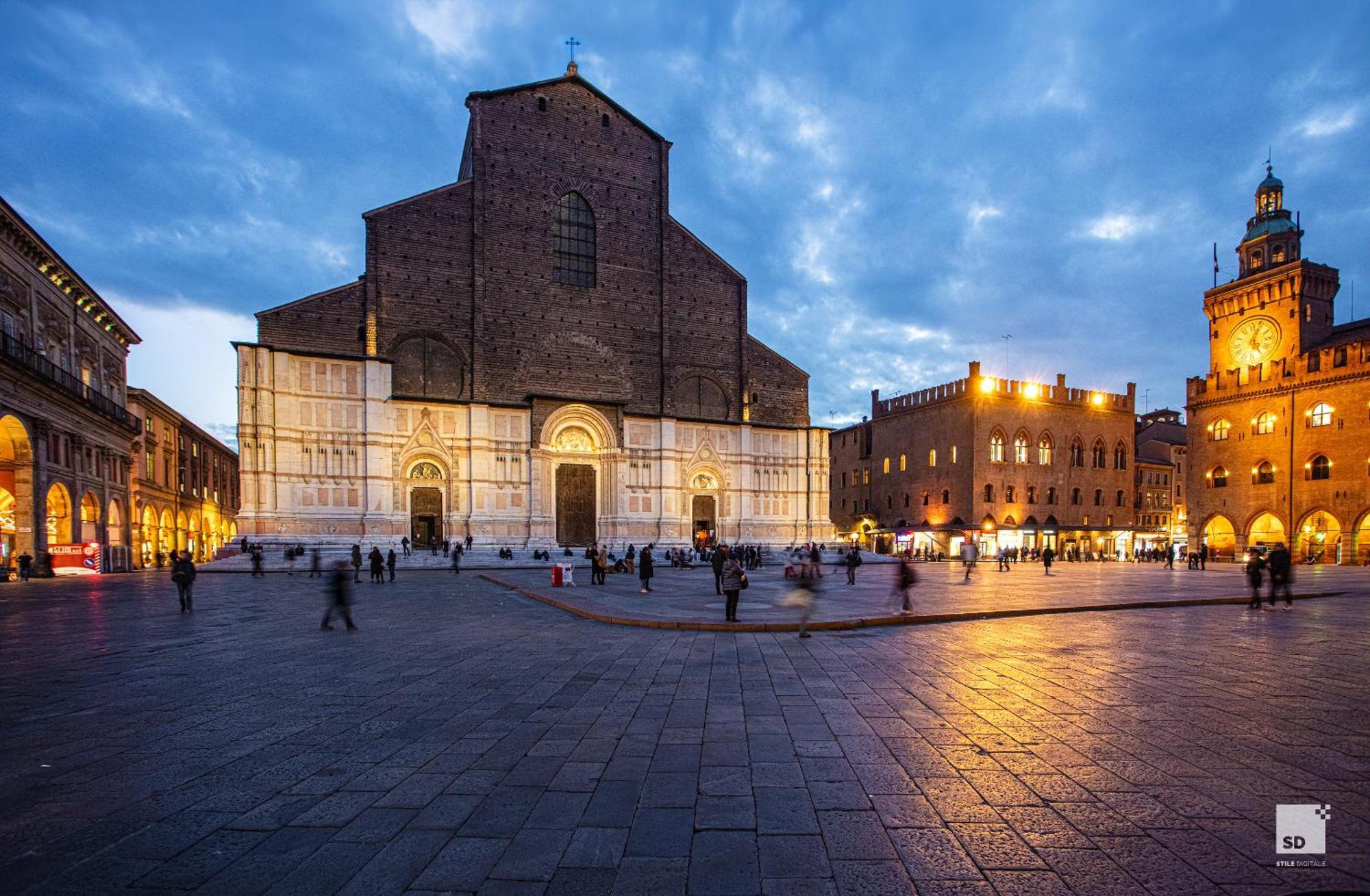 Urbanicooh Guidozagni - Piazza Maggiore View Bolonha Exterior foto